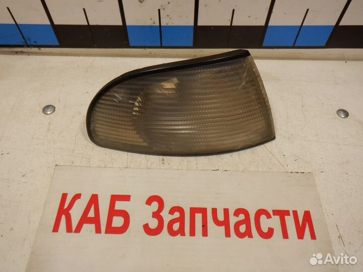 Указатель поворота белый Audi A4 B5 1994-2001