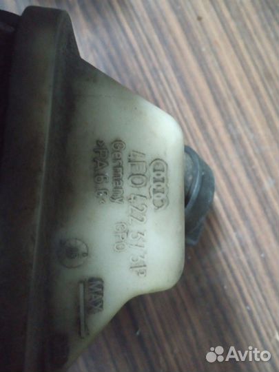 Бачок гур Audi a8 d3