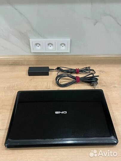 Ноутбук DNS w253EUq