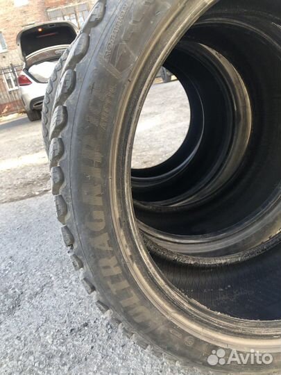 Goodyear Ultragrip Ice Arctic 225/45 R18 и 245/40 R18 97T