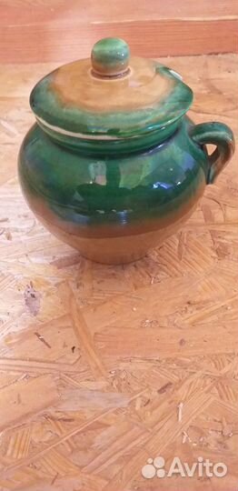 Глиняный горшок