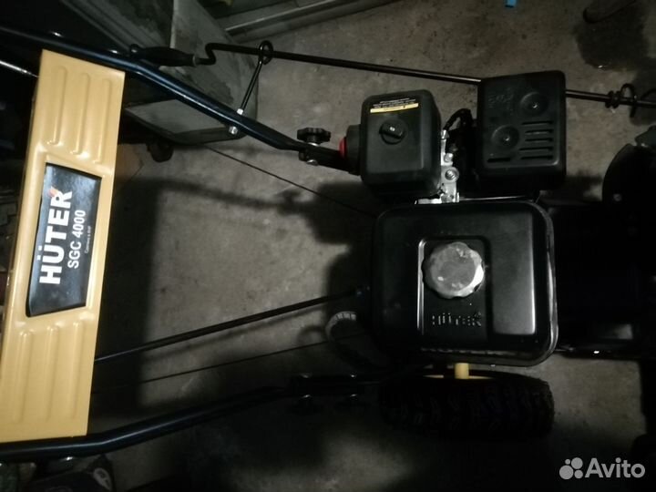 Продаётся снегоуборочная машина huter sgc 4000