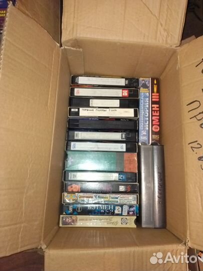 Видеокассеты разные