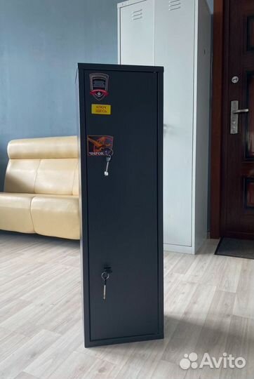 Оружейный сейф на 2 ствола Чирок 1020
