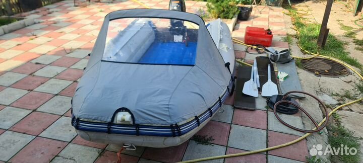 Лодка с мотором 9.9