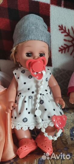 Говорящая кукла с соской глаза закрываются