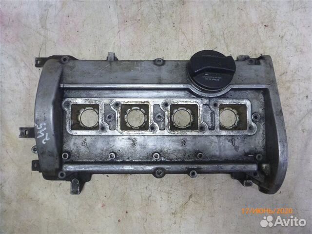 Крышка клапанная Audi A4 B5 AEB 1997