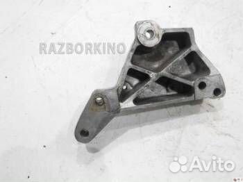 Кронштейн двигателя KKQ101352