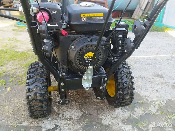 Снегоуборщик huter SGC 4800B