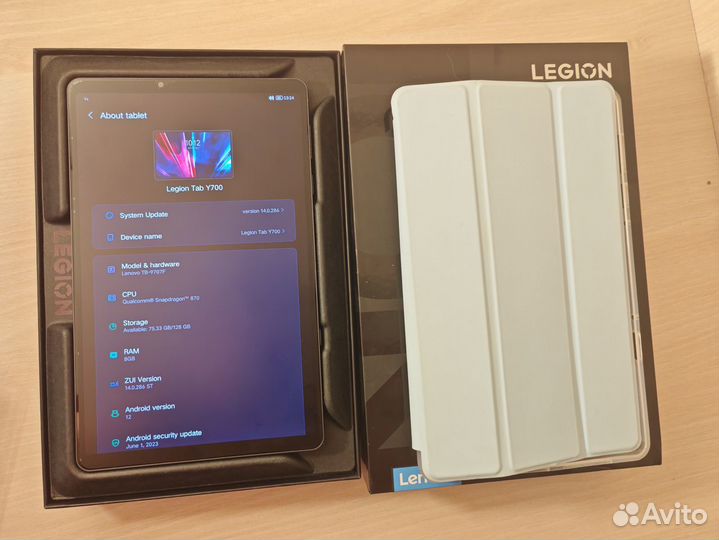 Lenovo legion y700