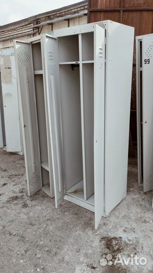 Шкаф металлический для одежды