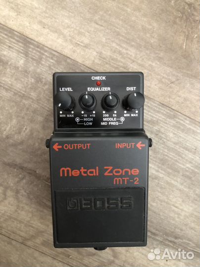 Педаль для электрогитары metal zone MT-2