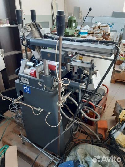 Продам Станок для фрезерования водоотводящих канал