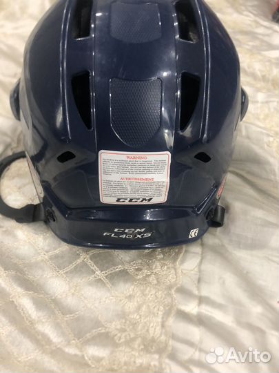 Хоккейный шлем