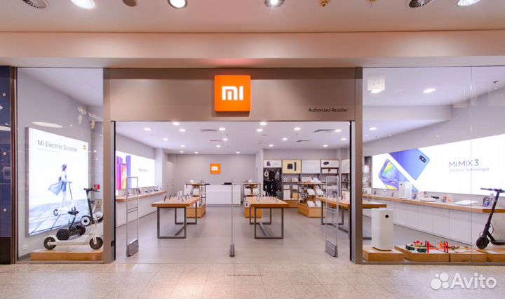 Продавец консультант ТЦ Горки Парк