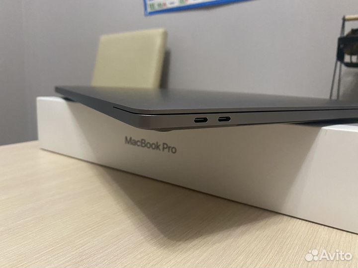 Apple macbook pro 16 i7