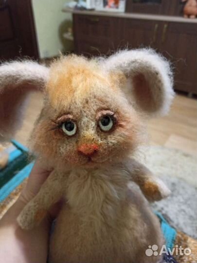 Пасхальный заяц. Вязаная игрушка ручная работа