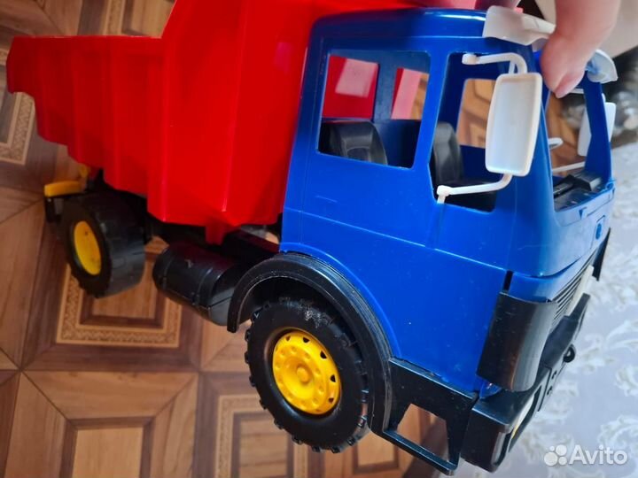 Машинка игрушка большая