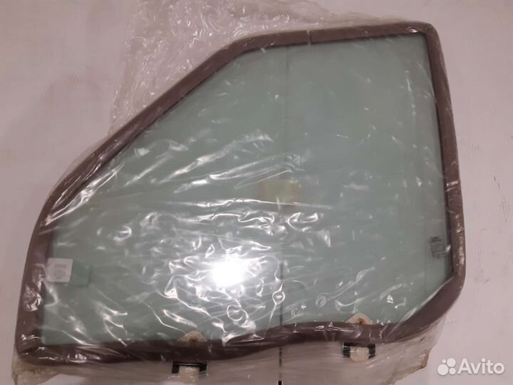 Стекло двери передней L Land Rover Discovery 3/4