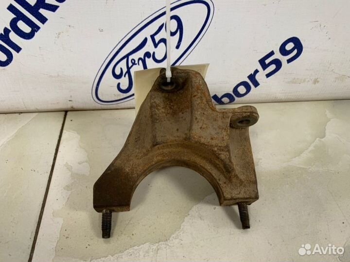 Кронштейн привода Ford Focus 2 CB4 1.6 tdci