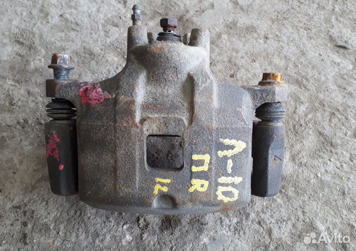 Суппорт передний правый Mitsubishi Lancer CY2A