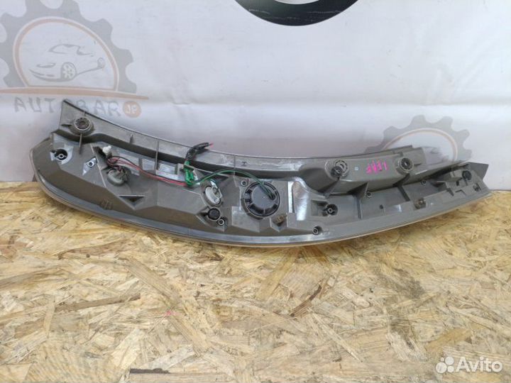 Фонарь задний левый Nissan Leaf ZE0