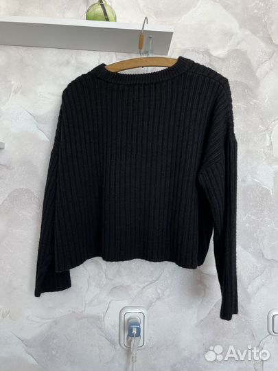 Свитер черный укороченный