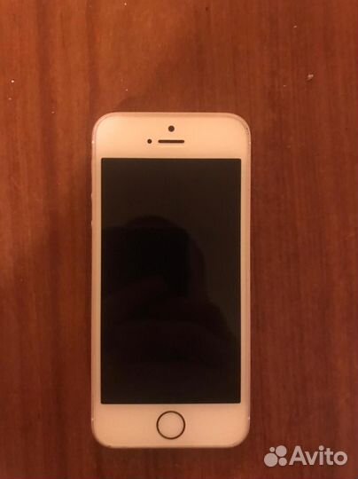 iPhone SE, 32 ГБ