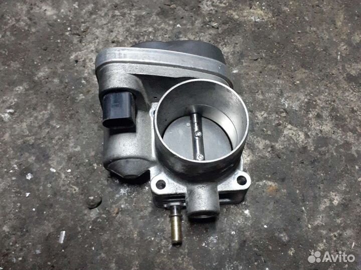 Дроссельная заслонка Renault K4M