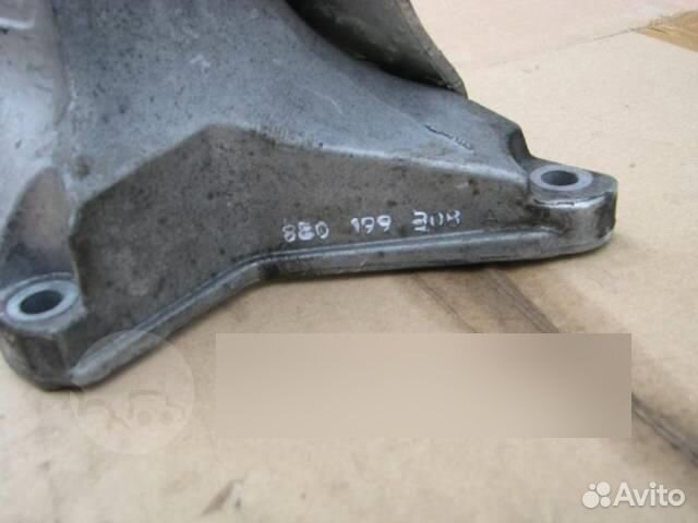 Кронштейн двигателя правый Audi A4 (B7) 2004-2009