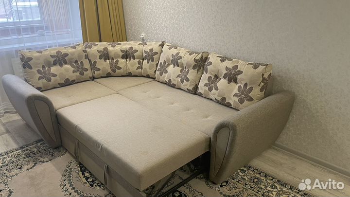 Угловой диван бу