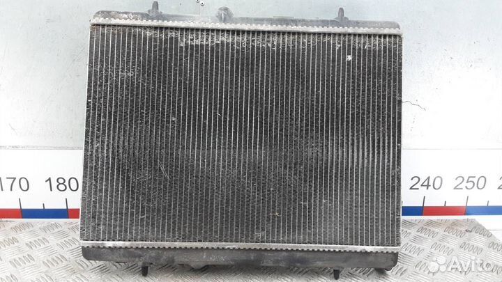 Радиатор основной Peugeot 3008 2010