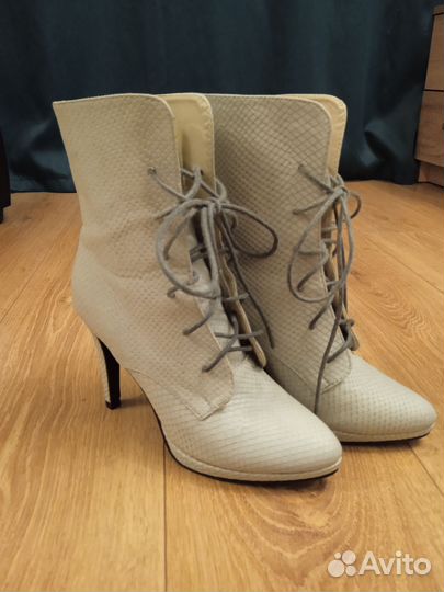 Ботильоны на каблуках кожзам