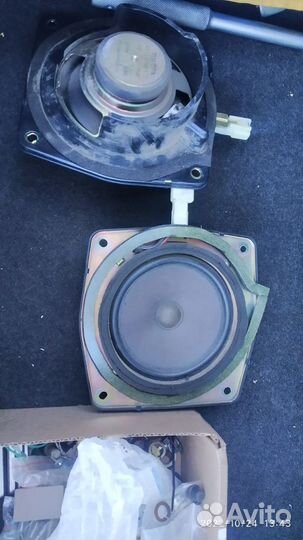 Штатные динамики Toyota camry