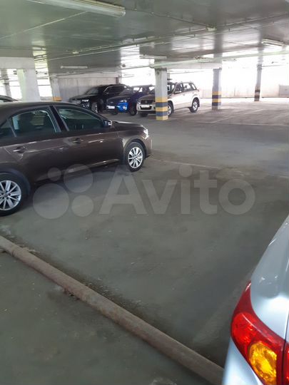 Машиноместо, 15 м²