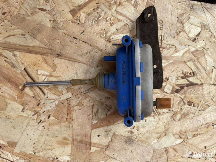 Активатор замка крышки бензобака audi 80 b3