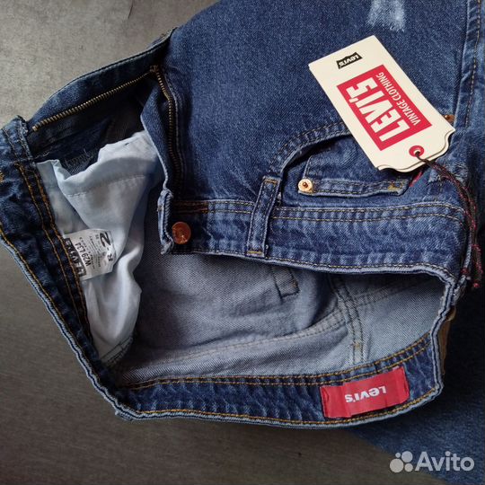 Мужские джинсы levis 501 2 футболки Levis