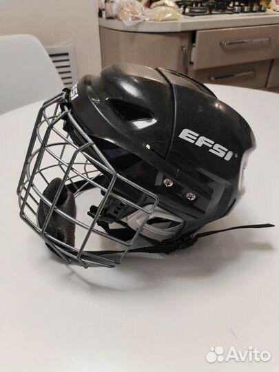 Шлем хоккейный детский б/у