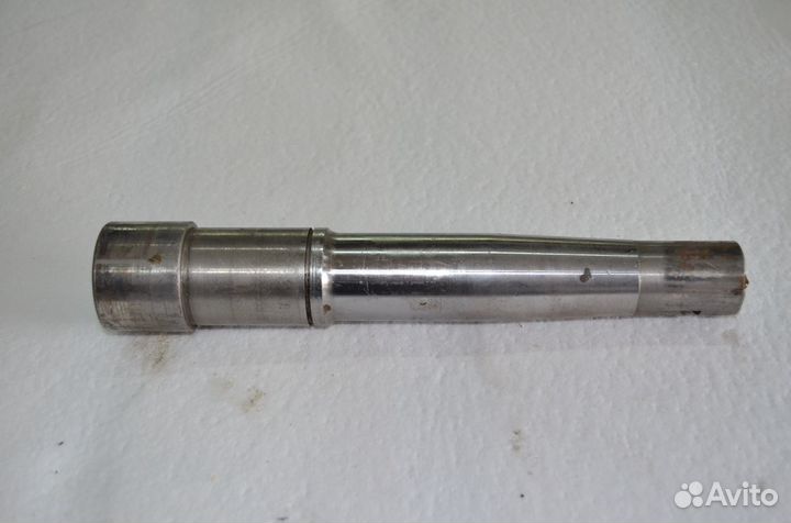 Ось промежуточной шестерни 8.10.104 мтлб