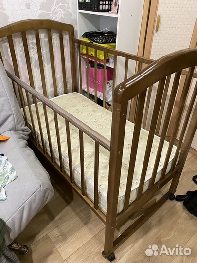 Детская кровать с матрасом