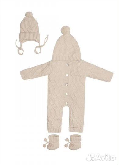 Вязаный комплект на выписку наследникъ Выжанова