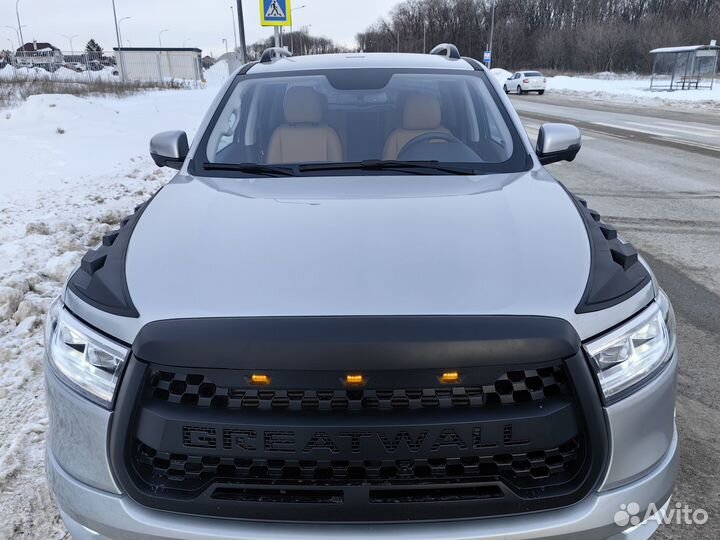 Решетка радиатора с ходовыми огнями для Great Wall