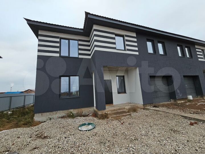 Таунхаус 160 м² на участке 5 сот.