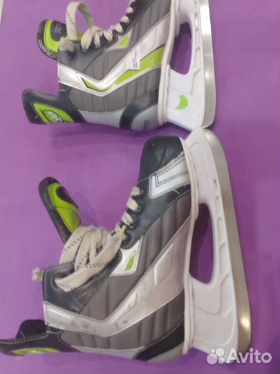 Коньки хоккейные