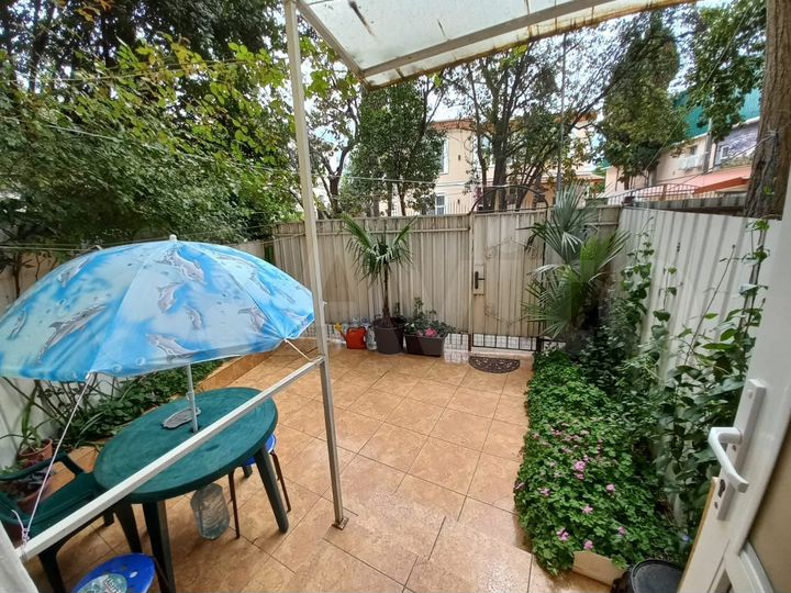 Комната 25 м² в 1-к., 1/2 эт.