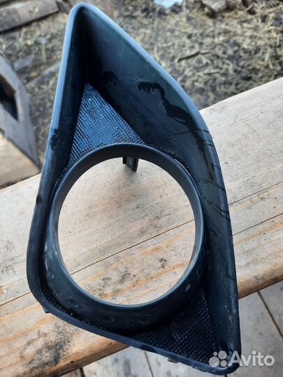 Рамка туманок Toyota Corolla E150