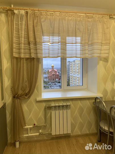 Шторы с карнизом