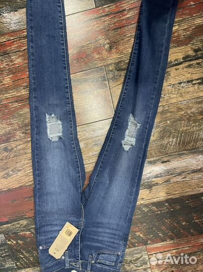Джинсы levis новые
