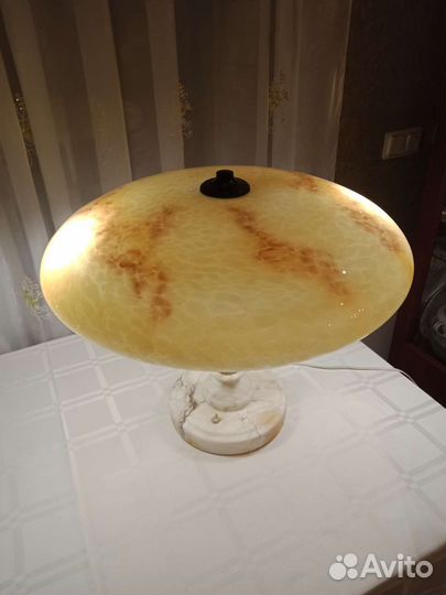 Старинная настольная лампа