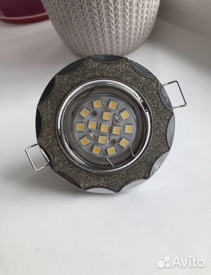 Светильник потолочный встраиваемый